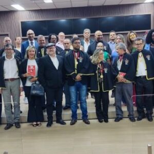 Academia Teixeirense de Letras lança regulamento do Prêmio Castro Alves de Literatura 2024 na última sessão solene do ano
