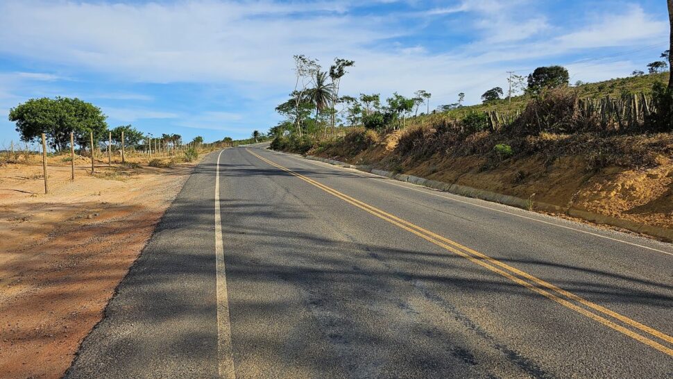 Concluídos os 100 Km de asfalto da BA-284 entre Itamaraju e Jucuruçu