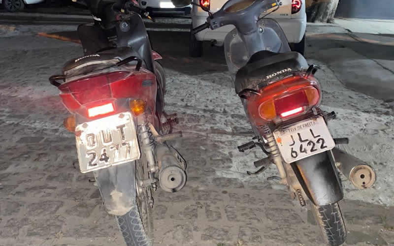 Polícia apreende duas motos roubados e prende suspeito com cocaína durante a madrugada em Teixeira de Freitas