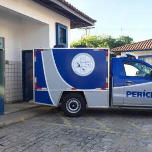 Corpo parcialmente queimado é encontrado dentro de vala em bairro central de Teixeira de Freitas