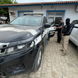 Polícia Civil de Teixeira de Freitas prende dupla acusada de executar motorista por aplicativo e esposa em Teixeira de Freitas
