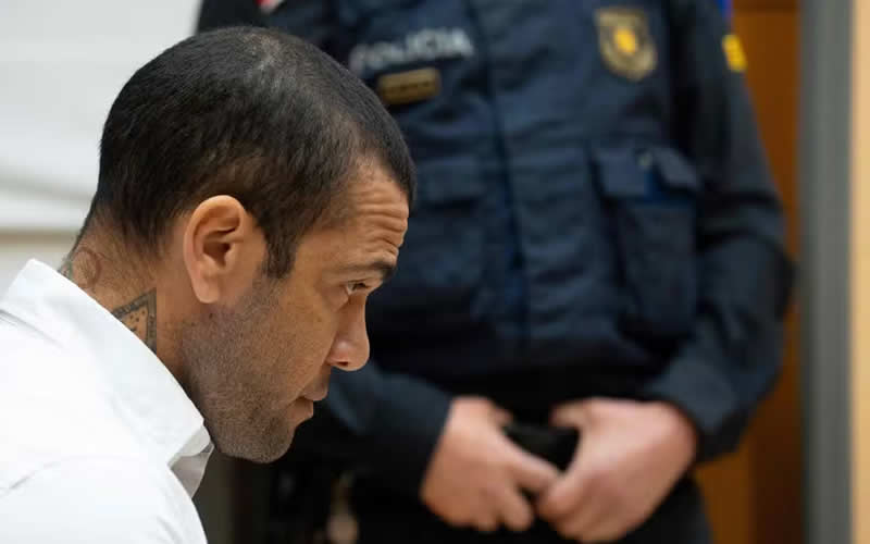 Caso Daniel Alves: condenado por estupro, jogador pode deixar a prisão em maio de 2025; entenda