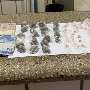 Mais um suspeito de tráfico é preso em posse de drogas na cidade de Teixeira de Freitas