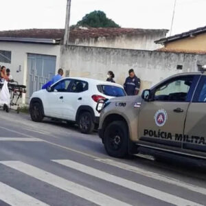 Menina de 4 anos morre após ser esquecida pelo pai dentro de carro no interior da Bahia