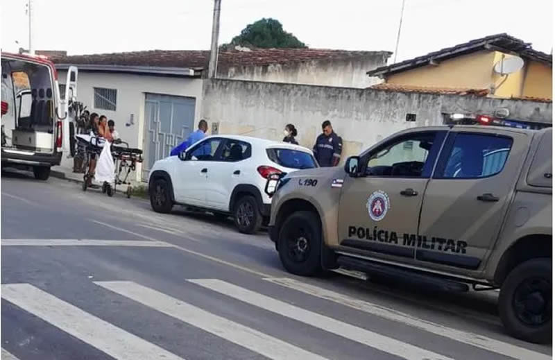 Menina de 4 anos morre após ser esquecida pelo pai dentro de carro no interior da Bahia