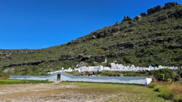 Mucugê tem um dos cemitérios mais curiosos do mundo e cartão postal da Chapada Diamantina