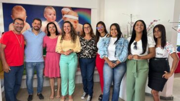 Cordélia Torres visita instituições para entrega de LabMóvel no reforço ao ensino inclusivo em Eunápolis