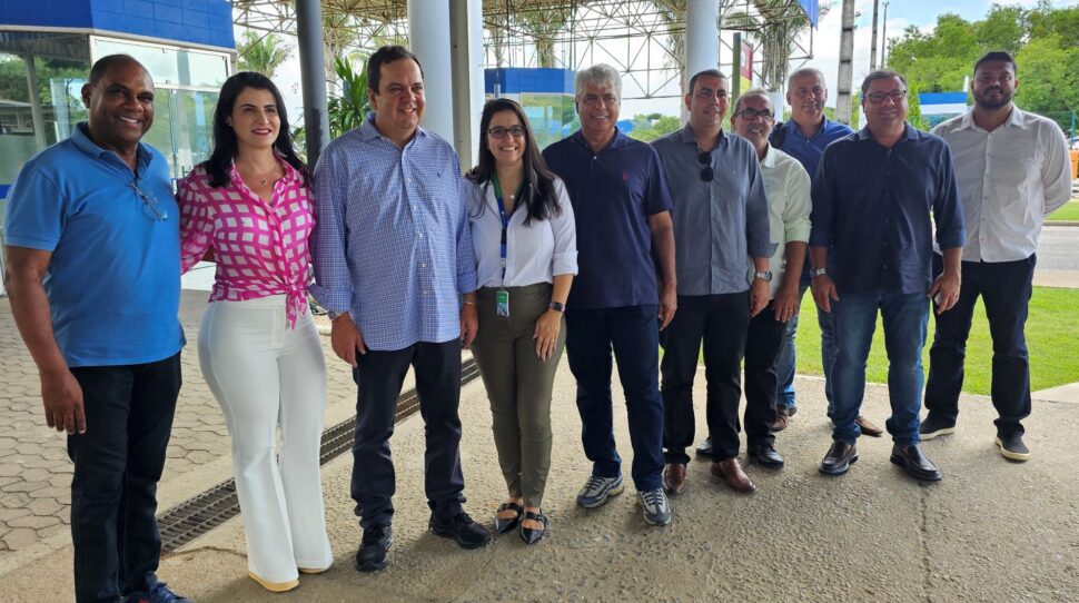 Prefeito Robertinho recepciona autoridades políticas do União Brasil para visita à fábrica da Suzano em Mucuri