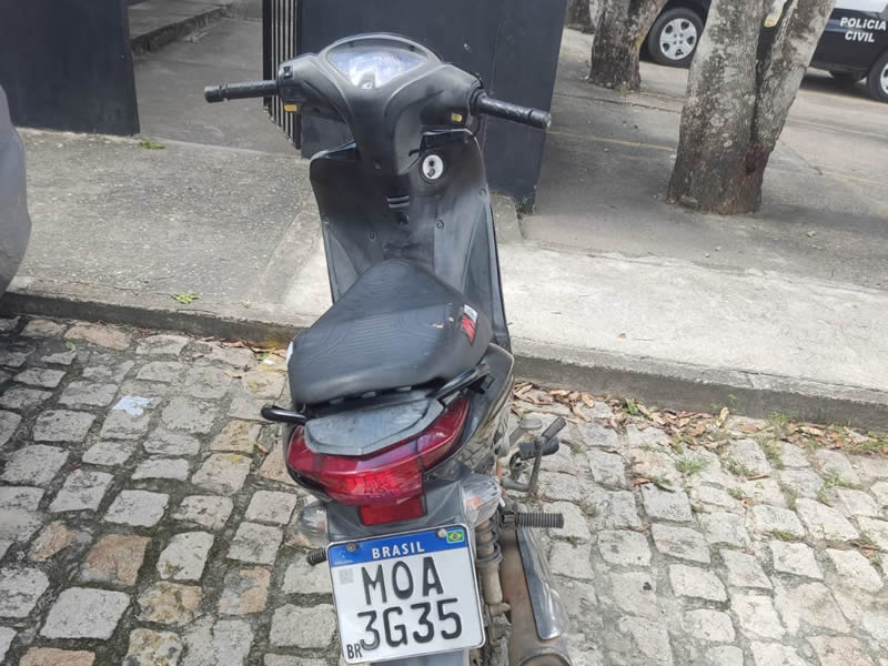 Polícia prende suspeito com moto adulterada em Teixeira de Freitas