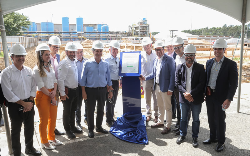 Suzano lança pedra fundamental da fábrica de papel em Aracruz-ES