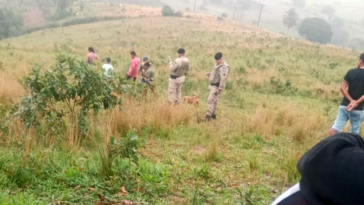 Jovem é violentamente agredido a pauladas em bairro de Itamaraju