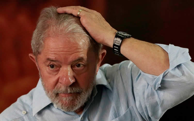 Lula sofre acidente doméstico em Brasília e cancela viagem à Rússia