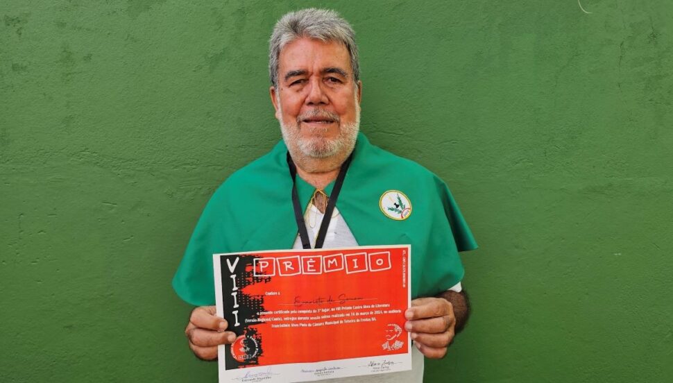 Poeta Evaristo Soares lança seu segundo livro: “Alinhavando Rimas”