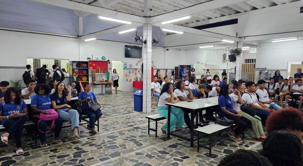 Motirô inaugura Geladeiroteca em tributo à literatura negra em Teixeira de Freitas