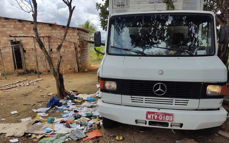 Caminhão roubado em Eunápolis é recuperado pela polícia no Parque Nacional do Monte Pascoal