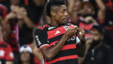 Bruno Henrique é acordado em casa por agentes da PF em operação