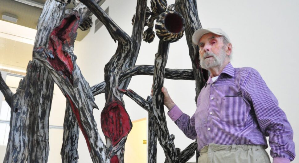 Museu Frans Krajcberg é esquecido pelo Governo da Bahia e patrimônio é tomado pelo mato em Nova Viçosa 8 Museu Frans Krajcberg é esquecido pelo Governo da Bahia e patrimônio é tomado pelo mato em Nova Viçosa