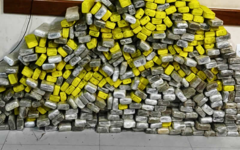 Rondesp apreende grande quantidade de drogas em Eunápolis