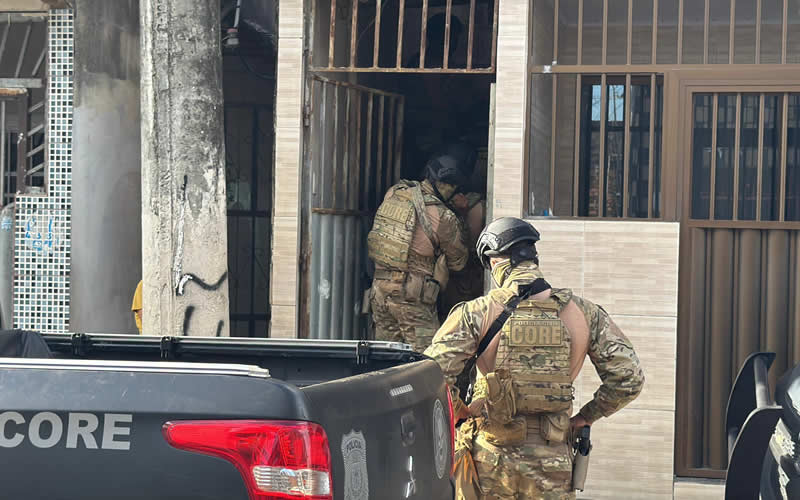 Polícia Civil liberta mulher e bebê reféns e prende alvo da Operação Réprobos 1 Polícia Civil liberta mulher e bebê reféns e prende alvo da Operação Réprobos
