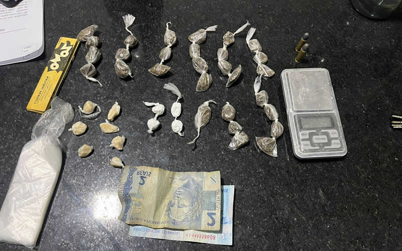 Polícia apreende drogas e munições na cidade de Guaratinga