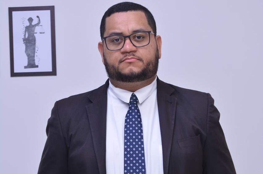 Teixeira: Advogado Vinicius Garcia conquista na justiça decisão atípica ao absolver réu em caso de estupro de vulnerável por erro de tipo e relação pública consentida