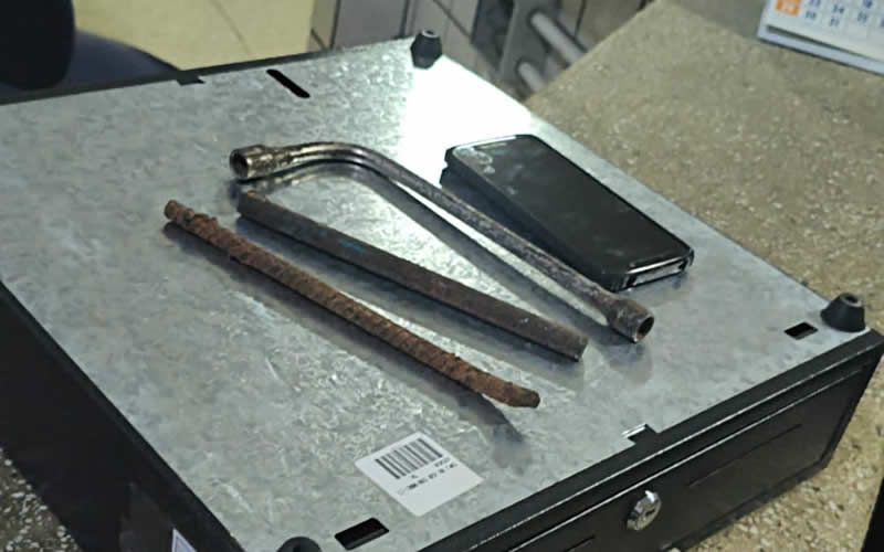 Polícia Militar prende homem por furto qualificado em Teixeira de Freitas 1 Polícia Militar prende homem por furto qualificado em Teixeira de Freitas