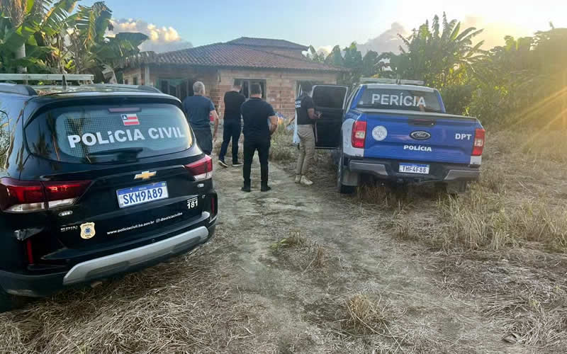 Diretor de escola é preso suspeito de abusar sexualmente de aluno em Arraial d'Ajuda 1 Diretor de escola é preso suspeito de abusar sexualmente de aluno em Arraial d'Ajuda