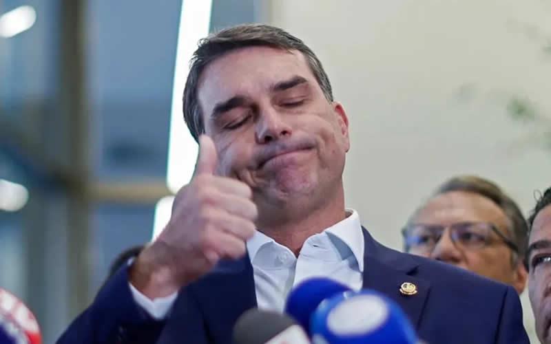 Flávio Bolsonaro recebe "não" do Republicanos para chapa presidencial 1 Flávio Bolsonaro recebe "não" do Republicanos para chapa presidencial
