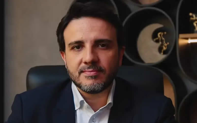Renan Santos lidera ranking de doações virtuais com mais de R$ 1,2 milhão recebidos em sua vaquinha 1 Renan Santos lidera ranking de doações virtuais com mais de R$ 1,2 milhão recebidos em sua vaquinha