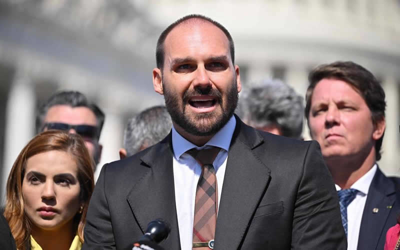 STF forma maioria unânime para manter condenação de Eduardo Bolsonaro