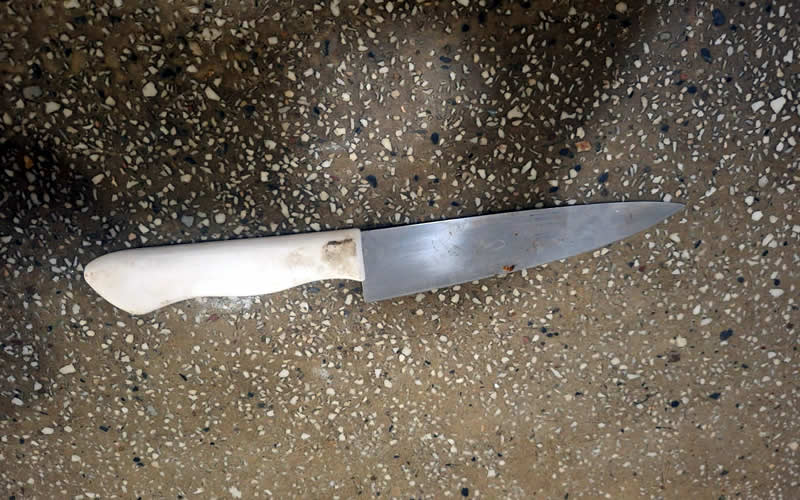Autor de homicídio tentado é seguro por populares e entregue à polícia em Teixeira de Freitas 1 Autor de homicídio tentado é seguro por populares e entregue à polícia em Teixeira de Freitas