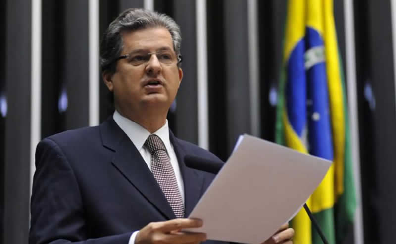Jutahy Magalhães projeta vitória de ACM Neto e vantagem superior a 500 mil votos em Salvador 1 Jutahy Magalhães projeta vitória de ACM Neto e vantagem superior a 500 mil votos em Salvador