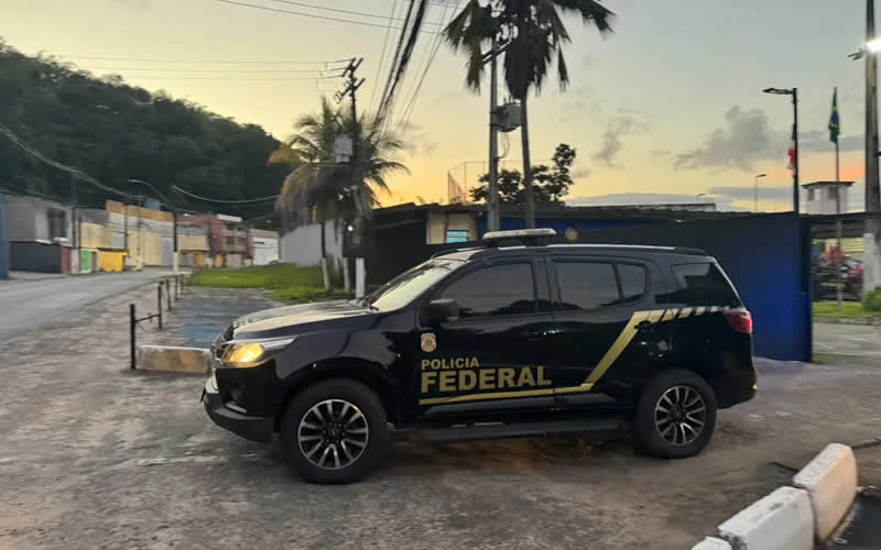 Fraudes em licitações; PF cumpre mandado em Teixeira de Freitas
