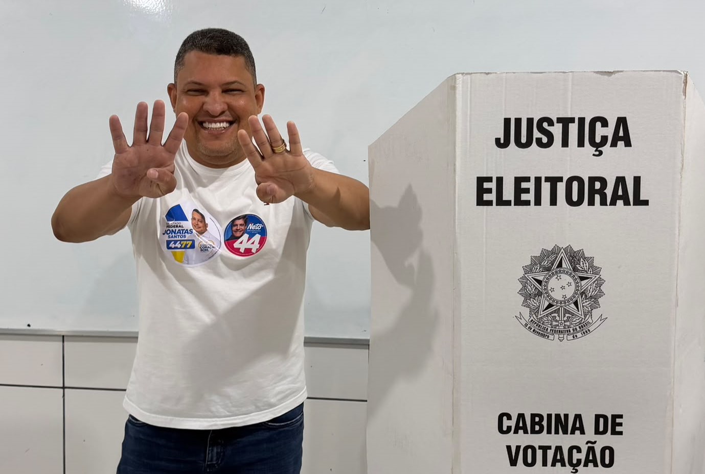 Jonatas Santos sai das urnas como o deputado federal mais votado de Teixeira de Freitas e se diz fortalecido para projeto político de 2028 1 Jonatas Santos sai das urnas como o deputado federal mais votado de Teixeira de Freitas e se diz fortalecido para projeto político de 2028