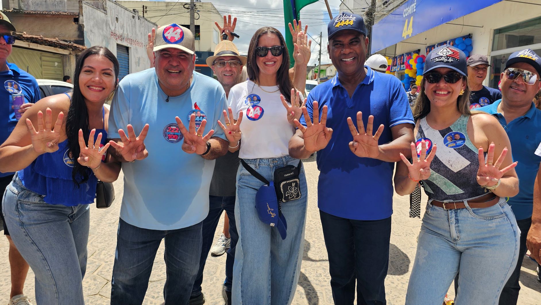 Robertinho transforma Mucuri em demonstração de força eleitoral com maioria dos votos aos seus candidatos no Município