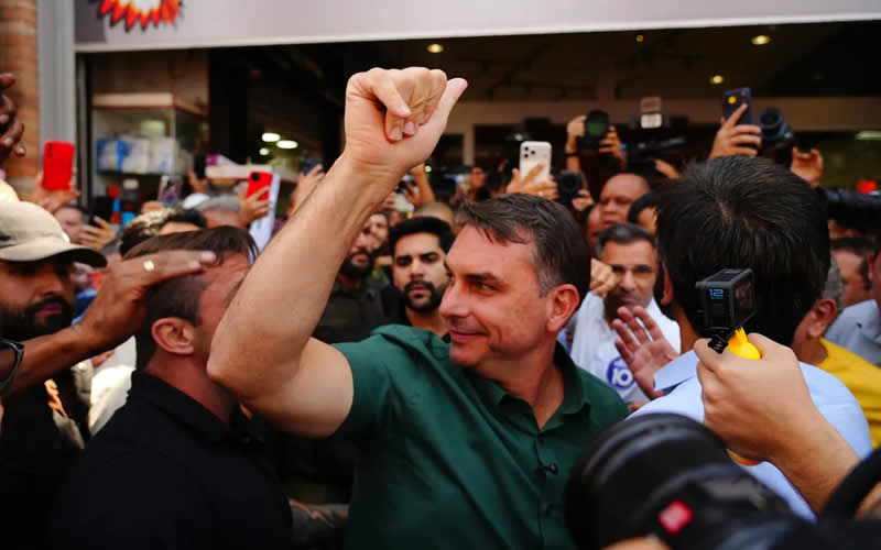Partido de Flávio Bolsonaro terá maior bancada no Congresso desde 1988 1 Partido de Flávio Bolsonaro terá maior bancada no Congresso desde 1988