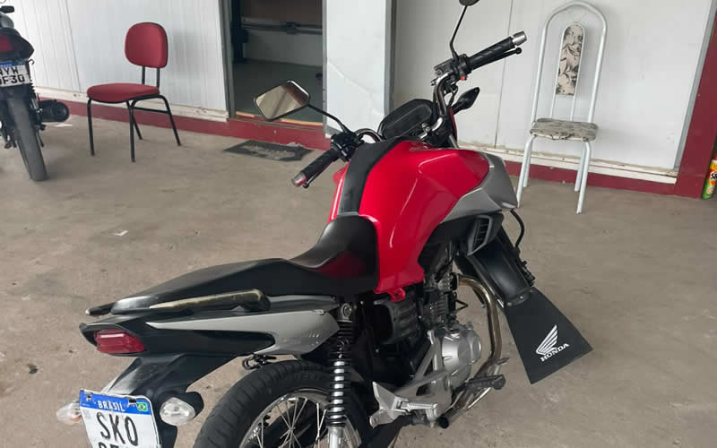 Polícia apreende motocicleta com irregularidades de trânsito em Teixeira de Freitas 1 Polícia apreende motocicleta com irregularidades de trânsito em Teixeira de Freitas