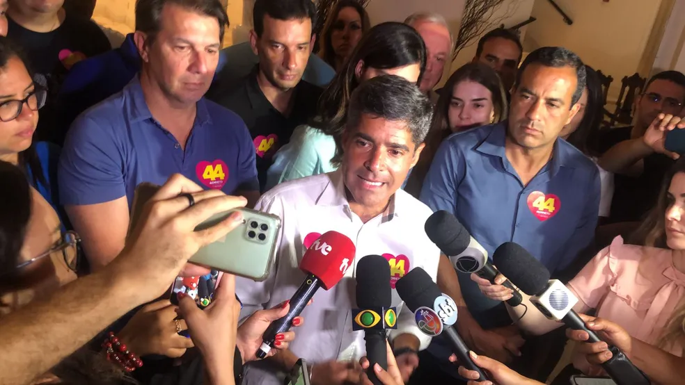 ACM Neto reconhece vitória de Jerônimo e diz que sua derrota é reflexo de ‘campanha de baixo nível’ feita pelo PT e declara que agora vai ajudar a mudar o Brasil 1 ACM Neto reconhece vitória de Jerônimo e diz que sua derrota é reflexo de ‘campanha de baixo nível’ feita pelo PT e declara que agora vai ajudar a mudar o Brasil